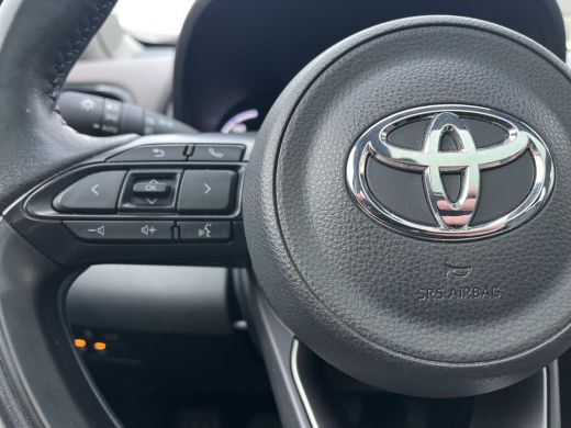 Toyota Yaris Cross 1.5 Hybrid Executive | Trekhaak | Panoramadak | Stoel- + stuurverwarming | Camera's rondom | ActivLease financial lease