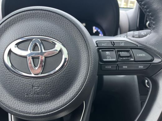 Toyota Yaris Cross 1.5 Hybrid Executive | Trekhaak | Panoramadak | Stoel- + stuurverwarming | Camera's rondom | ActivLease financial lease