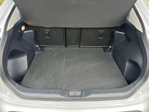 Toyota Yaris Cross 1.5 Hybrid Executive | Trekhaak | Panoramadak | Stoel- + stuurverwarming | Camera's rondom | ActivLease financial lease