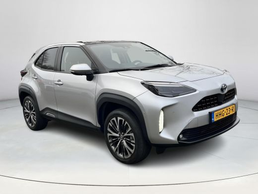Toyota Yaris Cross 1.5 Hybrid Executive | Trekhaak | Panoramadak | Stoel- + stuurverwarming | Camera's rondom | ActivLease financial lease