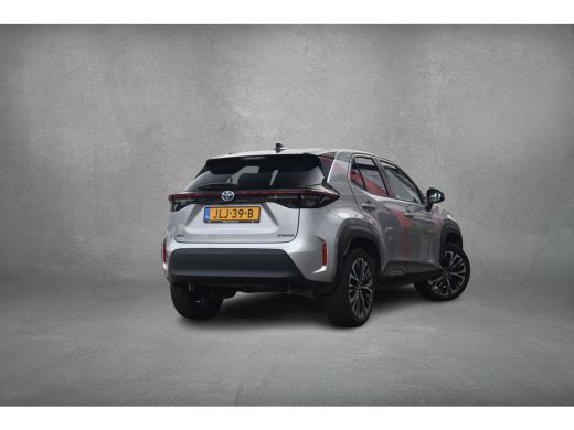 Toyota Yaris Cross 1.5 Hybrid Executive | Two Tone | Apple CarPlay | Half Leer | Stoelverwarming ActivLease financial lease