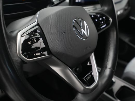 Volkswagen ID.3 First 58 kWh Trekhaak Navigatie Stoel/Stuurverwarming Carplay Acc Pdc Argon ActivLease financial lease