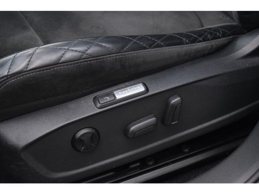 Volkswagen ID.3 First Max 58 kWh | Pano | Stuur- en Stoelverw. | Massage | HUD | 1/10 ActivLease financial lease