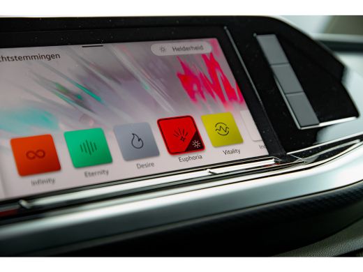 Volkswagen Multivan 1.4 eHybrid L2H1 Life | 7- Persoons | Camnera | 18" | Multifunctionele Tafel ActivLease financial lease