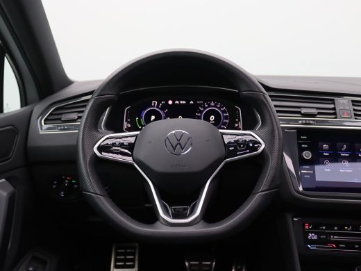 Volkswagen Tiguan 1.4 TSI eHybrid R-Line Business+ 245PK DSG Pano-Schuifdak, SOH 86%, Trekhaak, Leder, Memorystoel,... ActivLease financial lease