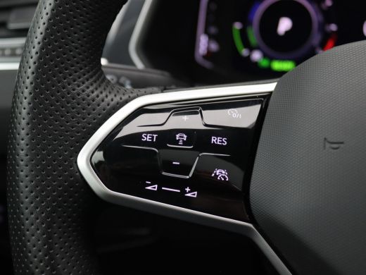 Volkswagen Tiguan 1.4 TSI eHybrid R-Line Business+ 245PK DSG Pano-Schuifdak, SOH 86%, Trekhaak, Leder, Memorystoel,... ActivLease financial lease