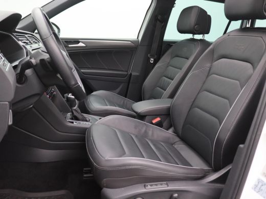 Volkswagen Tiguan 1.4 TSI eHybrid R-Line Business+ 245PK DSG Pano-Schuifdak, SOH 86%, Trekhaak, Leder, Memorystoel,... ActivLease financial lease