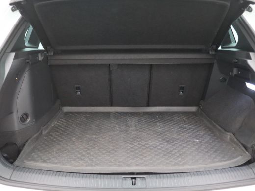 Volkswagen Tiguan 1.4 TSI eHybrid R-Line Business+ 245PK DSG Pano-Schuifdak, SOH 86%, Trekhaak, Leder, Memorystoel,... ActivLease financial lease