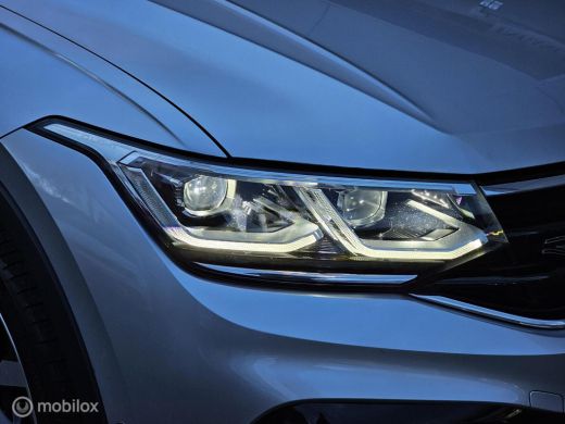 Volkswagen Tiguan 1.4 TSI eHybrid R-Line Panorama/Black style/360/HUD/Memory ActivLease financial lease