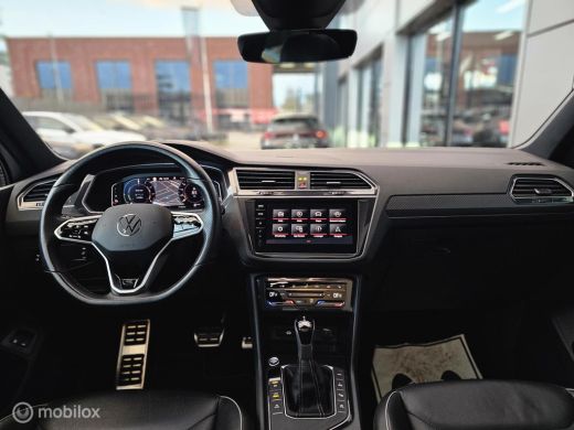 Volkswagen Tiguan 1.4 TSI eHybrid R-Line Panorama/Black style/360/HUD/Memory ActivLease financial lease