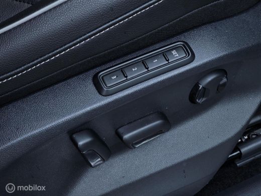 Volkswagen Tiguan 1.4 TSI eHybrid R-Line Panorama/Black style/360/HUD/Memory ActivLease financial lease