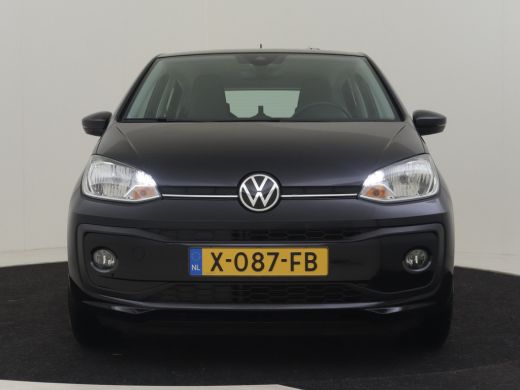 Volkswagen up! 1.0 66pk | Camera achter | Cruise control | Stoelverwarming | Parkeersensoren achter | Airco auto... ActivLease financial lease