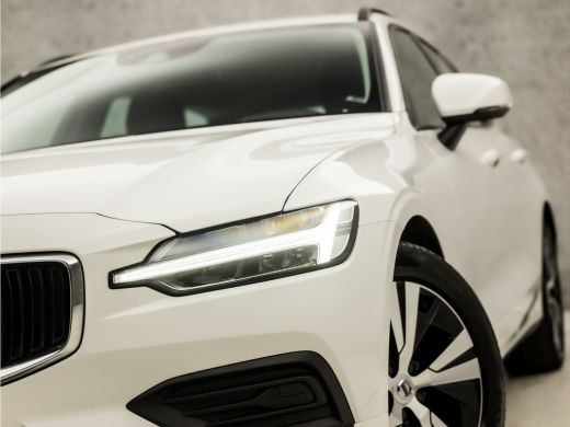 Volvo  V60 2.0 B3 Sport 177Pk Automaat (APPLE CARPLAY, GROOT NAVI, STUUR/STOELVERWARMING, GETINT GLAS, ADAPT... ActivLease financial lease
