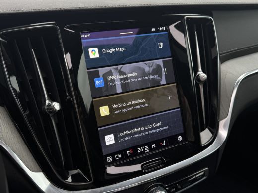 Volvo  V60 2.0 T8 Plug-in hybrid AWD Ultimate Dark | 455pk! | Panoramadak | HU-Display | Massage | Harman/Ka... ActivLease financial lease