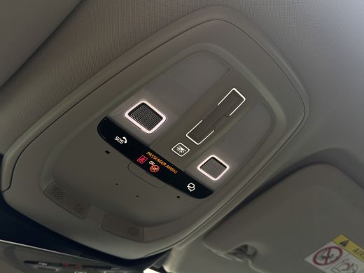 Volvo  V60 2.0 T8 Plug-in hybrid AWD Ultimate Dark | 455pk! | Panoramadak | HU-Display | Massage | Harman/Ka... ActivLease financial lease