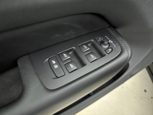 Volvo  XC60 T6 Plug-in hybrid Plus Bright Long Range | Trekhaak | Panoramadak | BLISS | Stoel + Stuurverwarmi... ActivLease financial lease