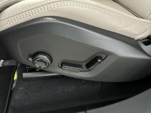 Volvo  XC90 NEW MODEL T8 Plug-in hybrid Ultra Dark | Nappa Leder / stoel ventilatie- massage | Bowers & Wilki... ActivLease financial lease