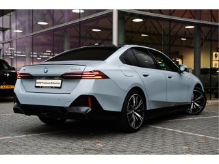 BMW 5 Serie 550e xDrive High Executive M Sport Automaat / Panoramadak / Adaptief onderstel professional / Ada...