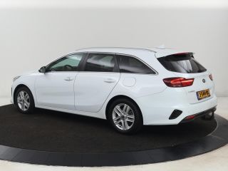 Kia Ceed 1.4 T-GDi DynamicPlusLine | Stoel & stuurverwarming | Adaptive cruise | Trekhaak | Camera | Carpl...