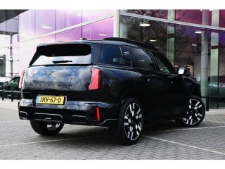 Mini Countryman S ALL4 Automaat / John Cooper Works / Pakket L / 20" John Cooper Works Flag Spoke 2-tone