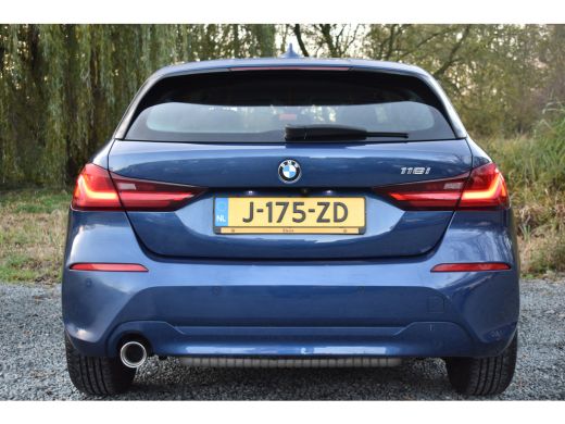 BMW 1 Serie 118IA 140PK AUT. EXECUTIVE EDITION HEAD-UP/NAVI/CAMERA ActivLease financial lease