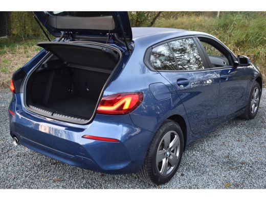 BMW 1 Serie 118IA 140PK AUT. EXECUTIVE EDITION HEAD-UP/NAVI/CAMERA ActivLease financial lease