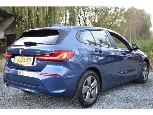 BMW 1 Serie 118IA 140PK AUT. EXECUTIVE EDITION HEAD-UP/NAVI/CAMERA ActivLease financial lease