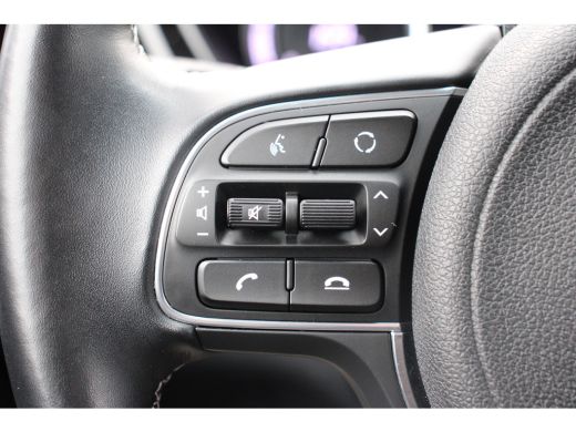 Kia e-Niro DynamicLine 64 kWh | CAMERA | STOEL VERWARM + VERKOELING | ADAPTIVE CRUISE | LEDER | DODE HOEK | ... ActivLease financial lease