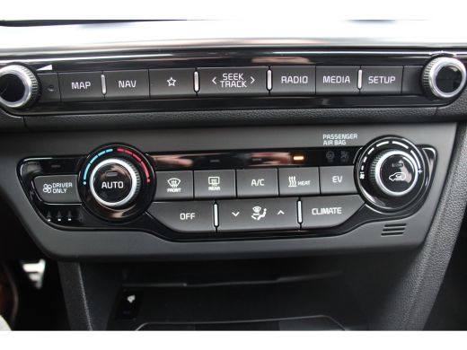 Kia e-Niro DynamicLine 64 kWh | CAMERA | STOEL VERWARM + VERKOELING | ADAPTIVE CRUISE | LEDER | DODE HOEK | ... ActivLease financial lease