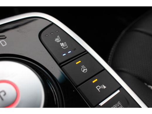 Kia e-Niro DynamicLine 64 kWh | CAMERA | STOEL VERWARM + VERKOELING | ADAPTIVE CRUISE | LEDER | DODE HOEK | ... ActivLease financial lease