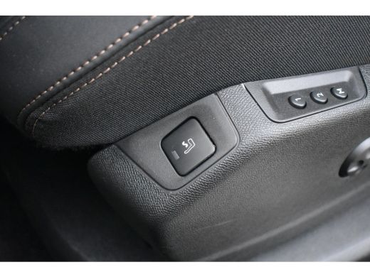 Peugeot 5008 1.2 Hybrid 145 GT 7p. | Schuif-/Kanteldak | Elektr. Stoelen | Elektr. Achterklep | Stoelverwarmin... ActivLease financial lease