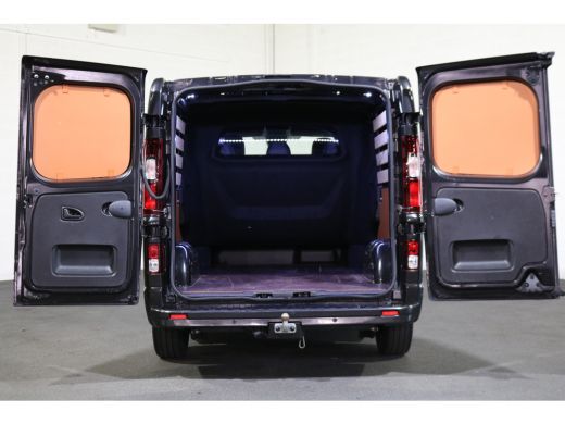 Renault Trafic 2.0 dCi 150pk L2 H1 DC Luxe Black Edition ActivLease financial lease