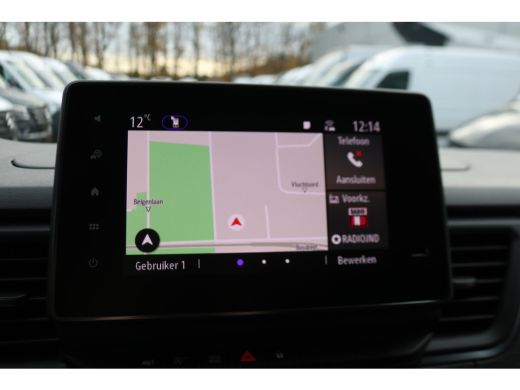 Renault Trafic 2.0 dCi 150pk L2 H1 DC Luxe Black Edition ActivLease financial lease