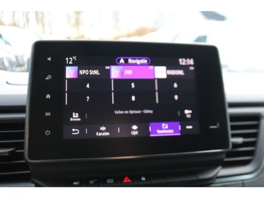 Renault Trafic 2.0 dCi 150pk L2 H1 DC Luxe Black Edition ActivLease financial lease