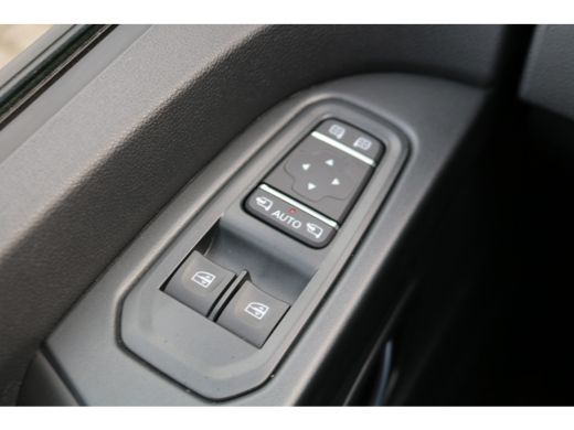 Renault Trafic 2.0 dCi 150pk L2 H1 DC Luxe Black Edition ActivLease financial lease