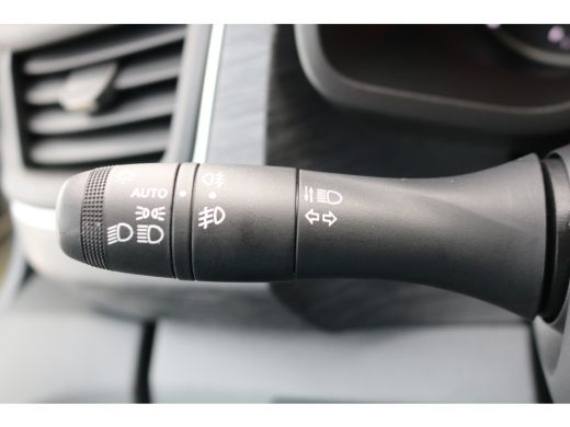 Renault Trafic 2.0 dCi 150pk L2 H1 DC Luxe Black Edition ActivLease financial lease