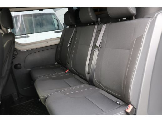 Renault Trafic 2.0 dCi 150pk L2 H1 DC Luxe Black Edition ActivLease financial lease