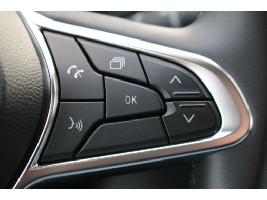 Renault Trafic 2.0 dCi 150pk L2 H1 DC Luxe Black Edition ActivLease financial lease