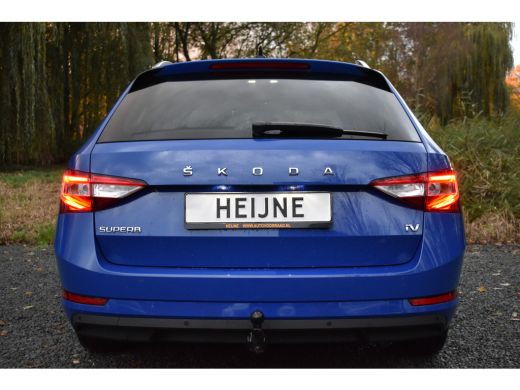 Skoda Superb Combi iV 218PK DSG HYBRID BUSINESS VIRTUAL/NAVI/TREKHAAK ActivLease financial lease