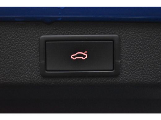 Skoda Superb Combi iV 218PK DSG HYBRID BUSINESS VIRTUAL/NAVI/TREKHAAK ActivLease financial lease