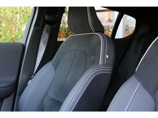 Volvo  C40 Recharge Twin Intro Edition 78 kWh | Harman/Kardon | 360 Camera | Pilot Assist | Panoramadak | 20... ActivLease financial lease