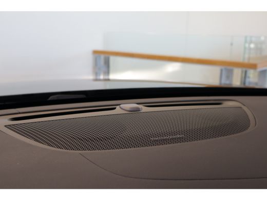 Volvo  V60 Cross Country B5 250PK AWD Ultimate | Pano-dak | 20" | Trekhaak | Massage-/ventilatie | HUD | Ful... ActivLease financial lease