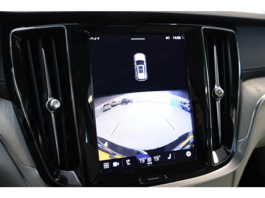 Volvo  V60 Cross Country B5 250PK AWD Ultimate | Pano-dak | 20" | Trekhaak | Massage-/ventilatie | HUD | Ful... ActivLease financial lease