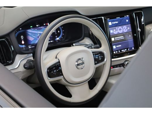 Volvo  V60 Cross Country B5 250PK AWD Ultimate | Pano-dak | 20" | Trekhaak | Massage-/ventilatie | HUD | Ful... ActivLease financial lease