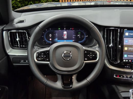 Volvo  XC60 T6 Recharge AWD Plus Dark | Luchtvering | 22" Velgen | Panoramadak | Memory | Pilot Assist ActivLease financial lease