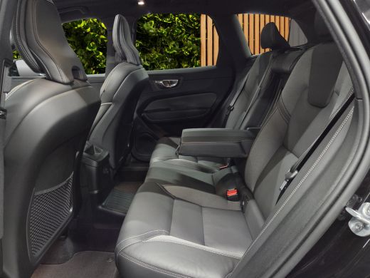 Volvo  XC60 T6 Recharge AWD Plus Dark | Luchtvering | 22" Velgen | Panoramadak | Memory | Pilot Assist ActivLease financial lease