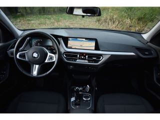 BMW 1 Serie 118IA 140PK AUT. EXECUTIVE EDITION HEAD-UP/NAVI/CAMERA