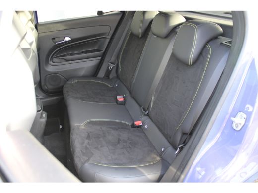 Abarth 600e Scorpionissima 54 kWh / Navigatie / Camera / Sportstoelen / Elektr. kofferklep / PDC V+A / Stuur ... ActivLease financial lease