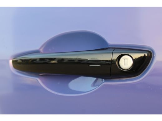 Abarth 600e Scorpionissima 54 kWh / Navigatie / Camera / Sportstoelen / Elektr. kofferklep / PDC V+A / Stuur ... ActivLease financial lease