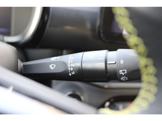 Abarth 600e Scorpionissima 54 kWh / Navigatie / Camera / Sportstoelen / Elektr. kofferklep / PDC V+A / Stuur ... ActivLease financial lease